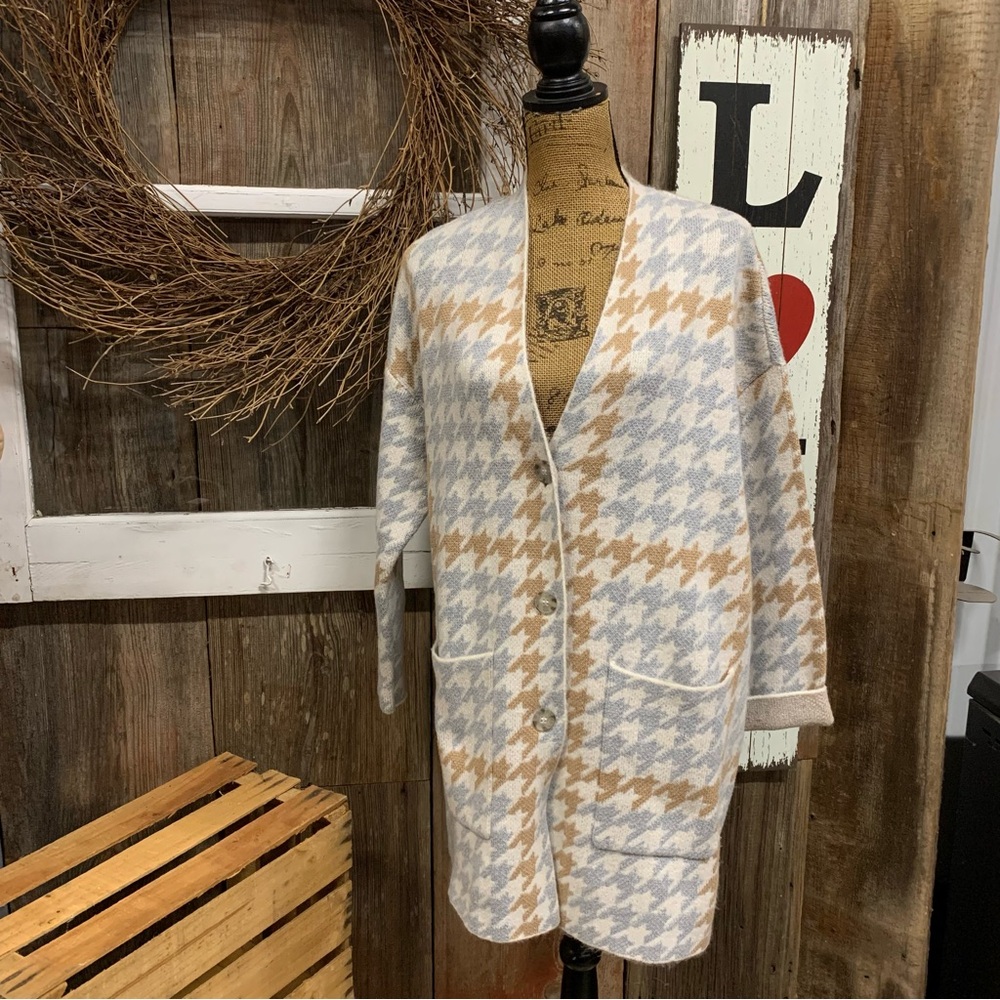 LOFT Beige and Gray Knit Cardigan